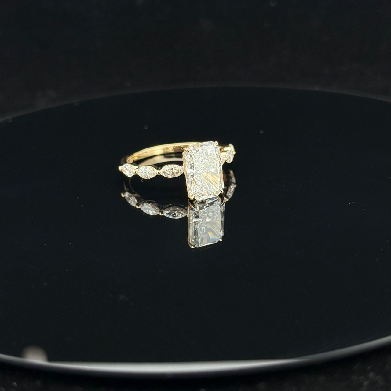 Ring aus dem Dumlu & Sons Atelier